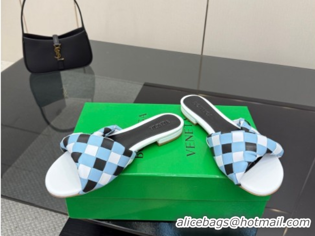 Good Quality Bottega Veneta Blink Flat Slides Sandals in Vichy Intrecciato Leather with Folded Detail Blue 0604038