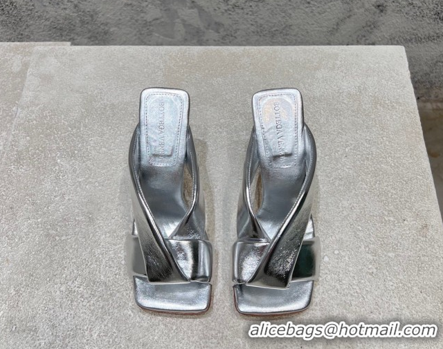 Purchase Bottega Veneta Riva Heel Slides Sandal 9cm in Shiny Calfskin with Twisted Strap Silver 0604049