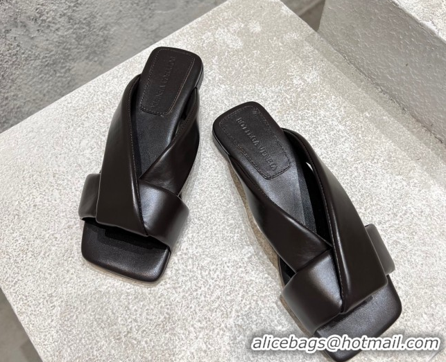 Classic Bottega Veneta Riva Flat Slides Sandal in Shiny Calfskin with Twisted Strap Fondant Brown 0604044