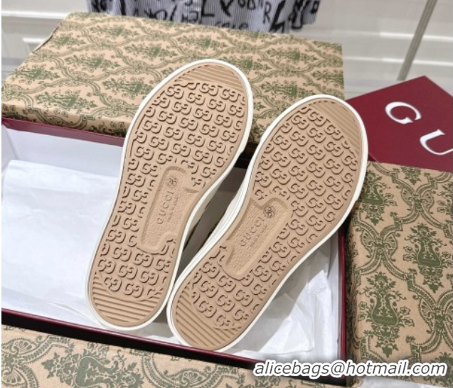 Pretty Style Gucci Chunky Platform Slip-on Sneakers in GG Canvas Beige 0609065