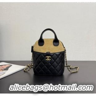 Top Quality Chanel Suede & Lambskin Clutch with Chain AP4742 Beige/Black 2025