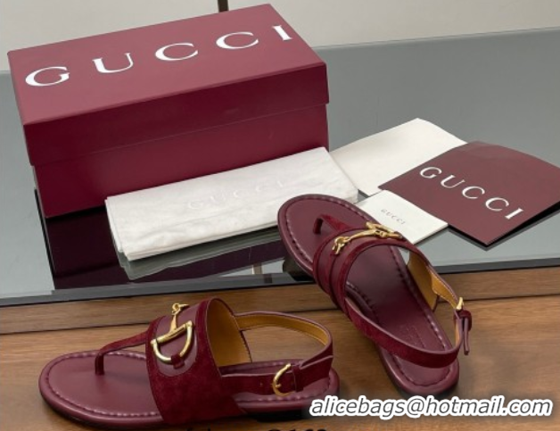 Sophisticated Gucci Flat Thong Sandals in Suede Trim and Leather with Horsebit Red 0609126