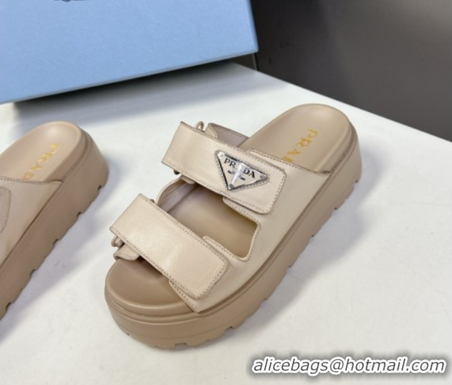 Pretty Style Prada Leather platform sandals 4.5cm Beige 0530011