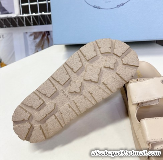 Pretty Style Prada Leather platform sandals 4.5cm Beige 0530011