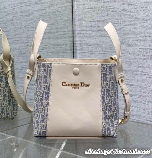 Best Price Dior Small Signature Bucket Bag in Blue Dior Oblique Chambray with Raffia Effect and White Calfskin D7075 202