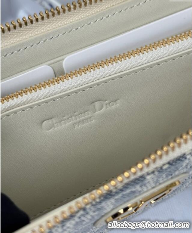 Super Quality Dior 30 Montaigne Voyageur Slim Wallet in Blue Dior Oblique Chambray with Raffia Effect and White Smooth C