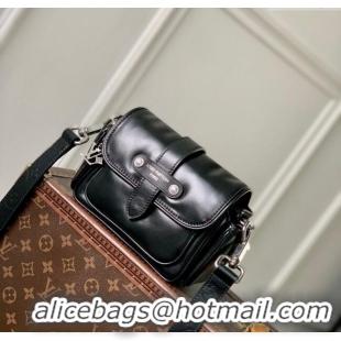 Popular Style Louis Vuitton Mens Cargo Wearable Wallet Mini Bag Calf leather M13989 Black 2025