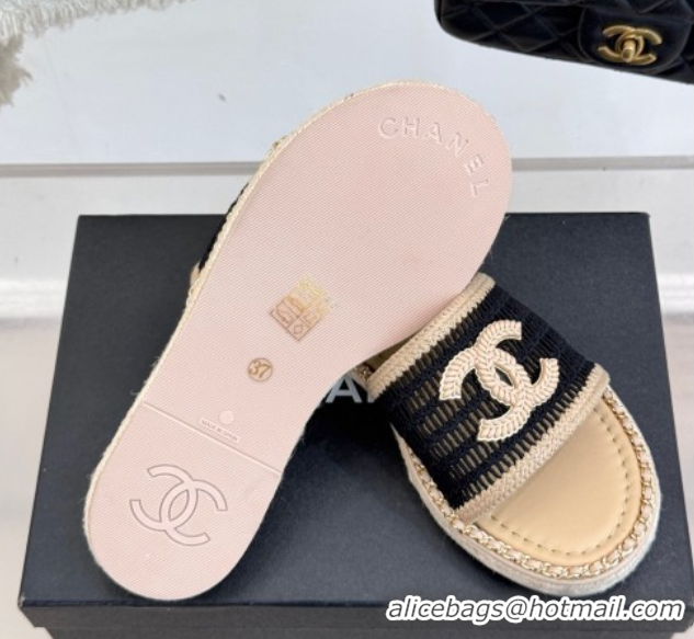 Popular Style Chanel Crochet Flat Slides Sandal with Chain Beige/Black 2025 CH061004 0610017