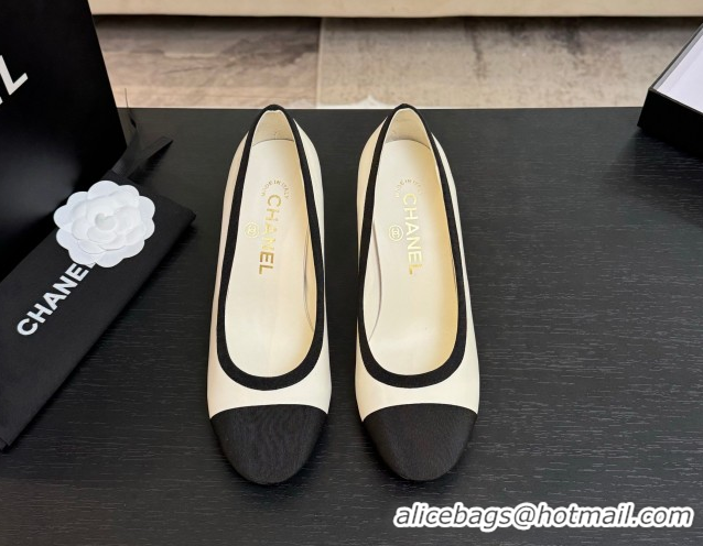 Stylish Chanel Calfskin & Grosgrain Pumps 8.5cm with Pearls Heel White 2025 CH061009