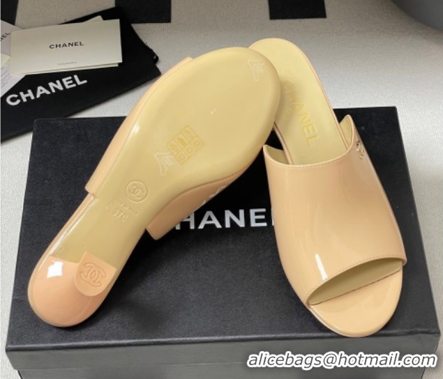 Good Looking Chanel Patent Calfskin Heel Slides Sandal 5.5cm Beige 2025 CH061015