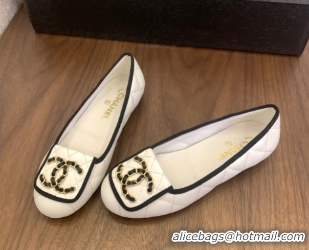 Popular Style Chanel Quilted Lambskin Loafers with Chain CC Foldover White 2025 CH061023