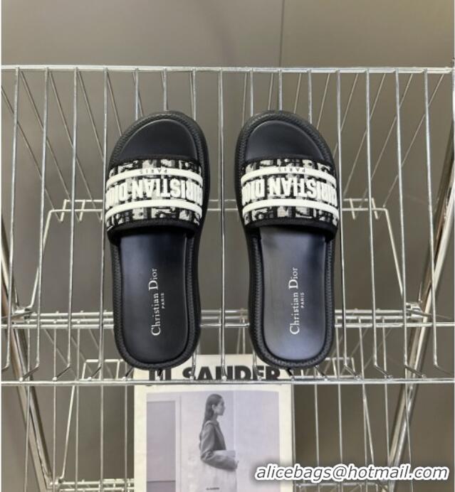 ​New Design Dior Dioriviera Dway Flat Slides Sandal in Oblique Embroidered Cotton and White Rubber D0006 Black 2025