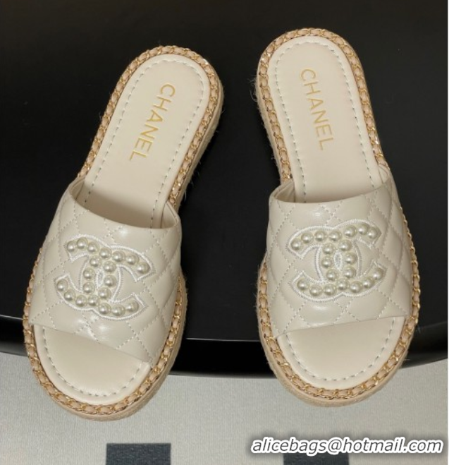 Unique Style Chanel Lambskin Flat Slides Sandal with Pearls and Chain White 2025 CH071501