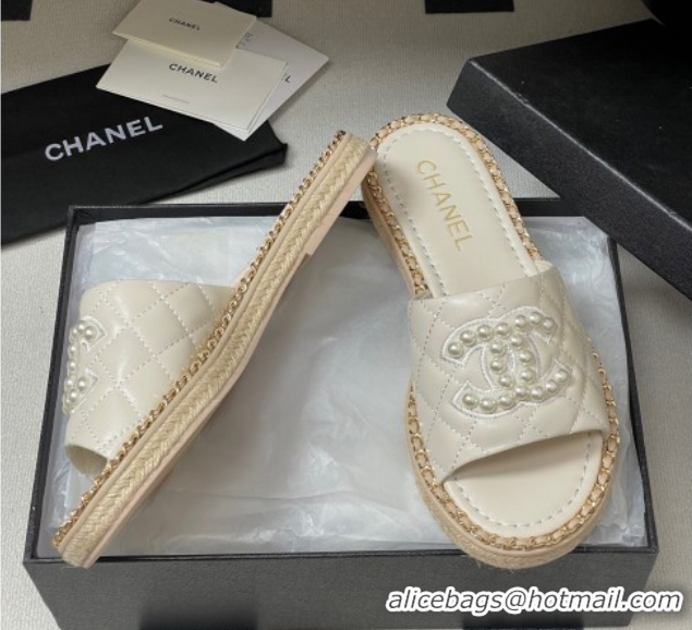 Unique Style Chanel Lambskin Flat Slides Sandal with Pearls and Chain White 2025 CH071501