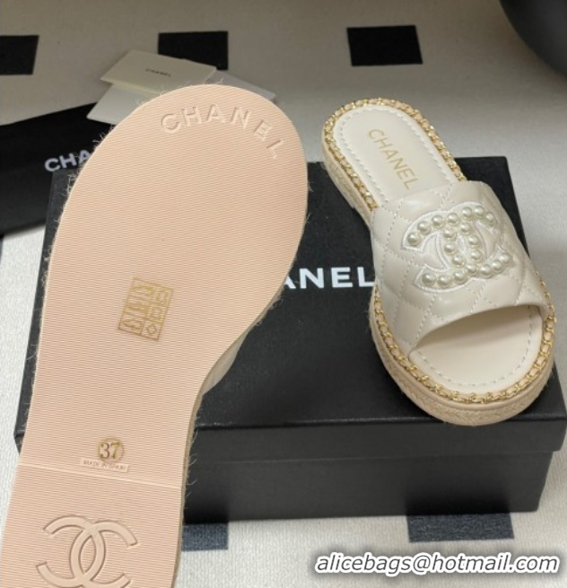 Unique Style Chanel Lambskin Flat Slides Sandal with Pearls and Chain White 2025 CH071501