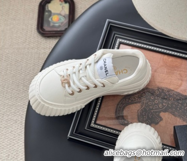 Shop Duplicate Chanel Leather Platform Sneakers White 2025 CH071513