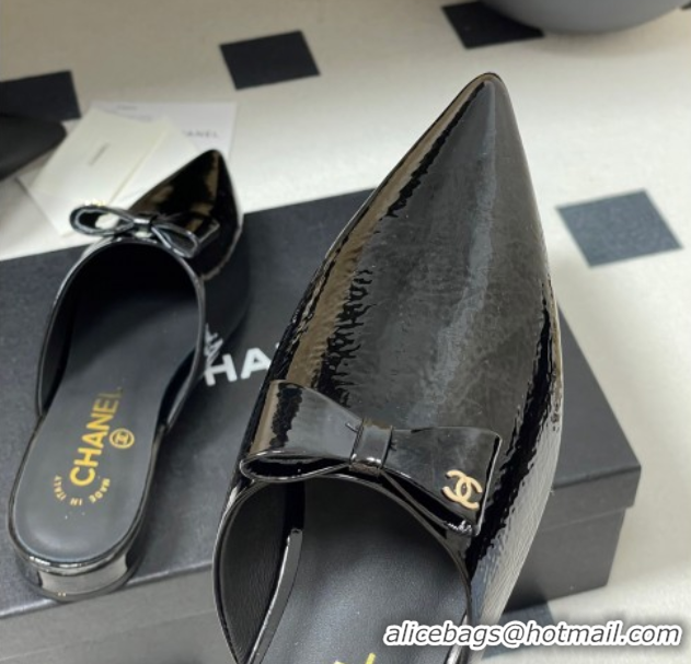 Top Design Chanel Crumpled Patent Calfskin Flat Mules with Bow Black 2025 G46550