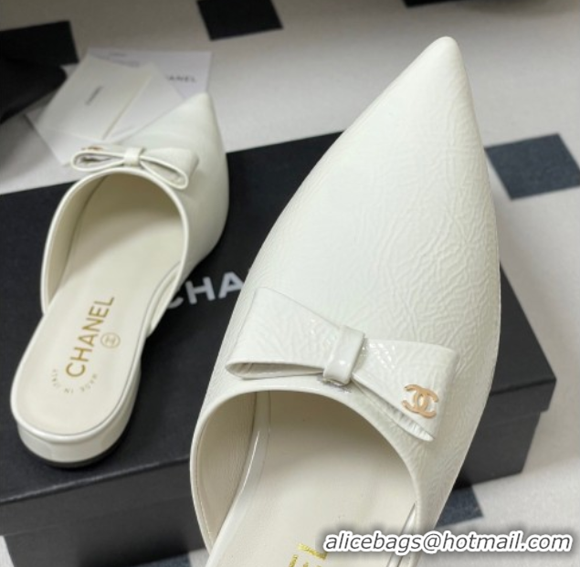 Unique Style Chanel Crumpled Patent Calfskin Flat Mules with Bow White 2025 G46550