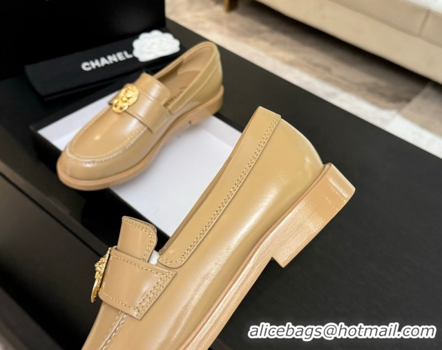 Charming Chanel Shiny Calfskin Loafers with Lion Yellow 2025 CH051714