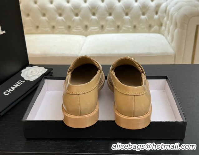 Charming Chanel Shiny Calfskin Loafers with Lion Yellow 2025 CH051714