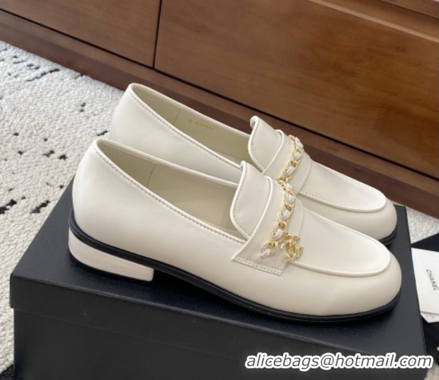 Luxury Chanel Shiny Lambskin Loafers with Chain and Strass White 2025 G46581
