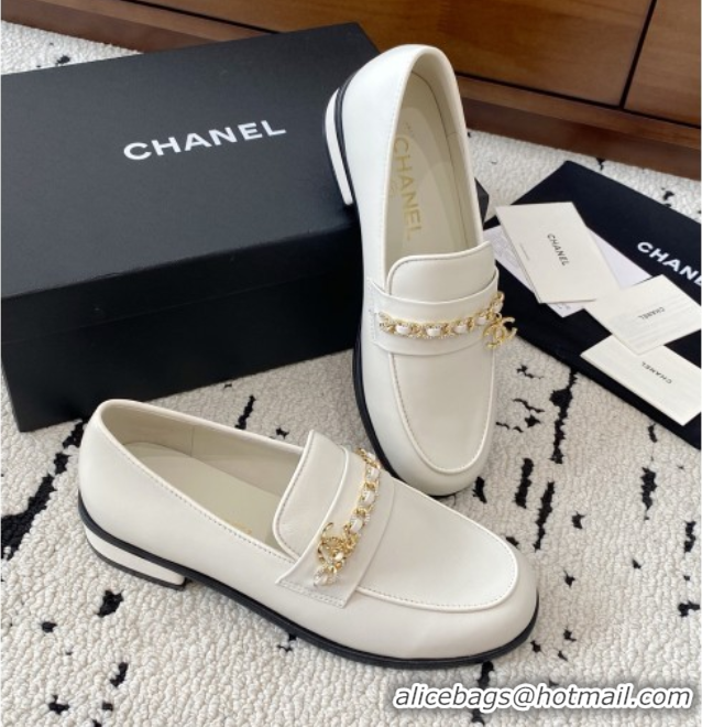Luxury Chanel Shiny Lambskin Loafers with Chain and Strass White 2025 G46581