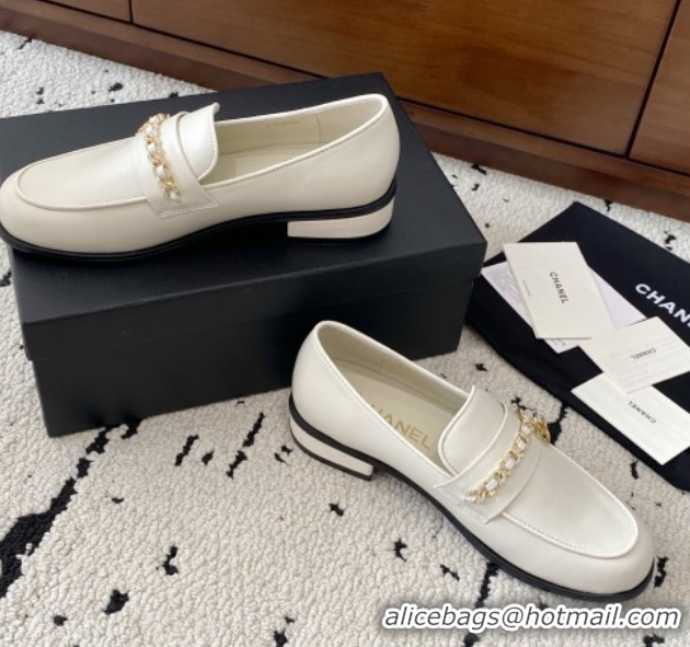Luxury Chanel Shiny Lambskin Loafers with Chain and Strass White 2025 G46581