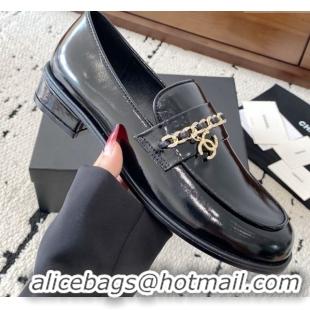Popular Style Chanel Patent Calfskin Loafers with Chain and Strass Black Leather 2025 G46581