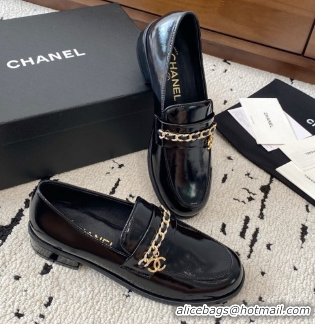 Popular Style Chanel Patent Calfskin Loafers with Chain and Strass Black Leather 2025 G46581