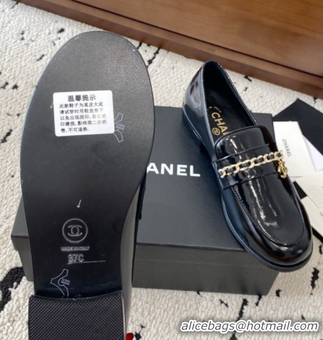 Popular Style Chanel Patent Calfskin Loafers with Chain and Strass Black Leather 2025 G46581