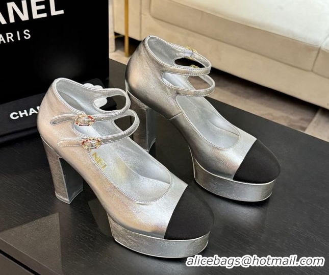 Shop Duplicate Chanel Laminated Leather & Grosgrain Platform Mary Janes Pumps 11cm with Double Buckle Silver 2025 G46433