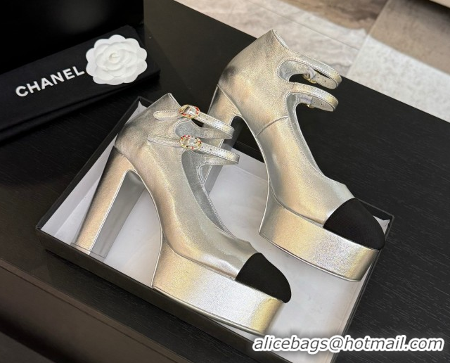 Shop Duplicate Chanel Laminated Leather & Grosgrain Platform Mary Janes Pumps 11cm with Double Buckle Silver 2025 G46433