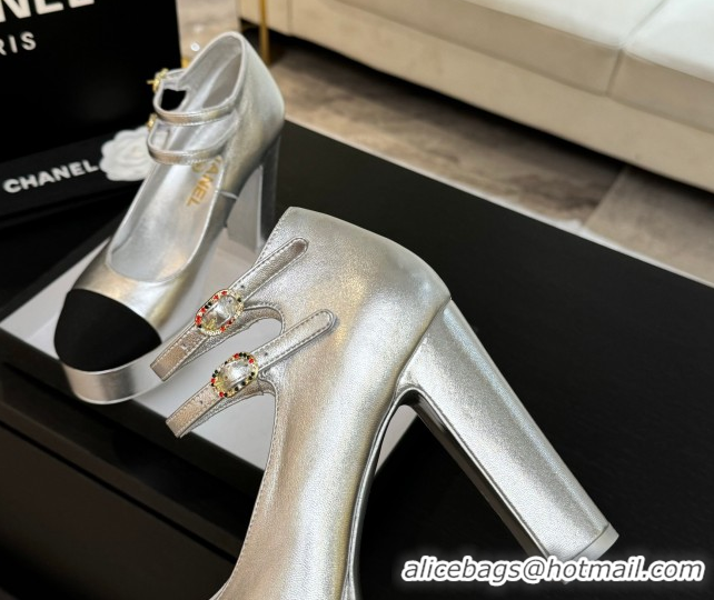 Shop Duplicate Chanel Laminated Leather & Grosgrain Platform Mary Janes Pumps 11cm with Double Buckle Silver 2025 G46433