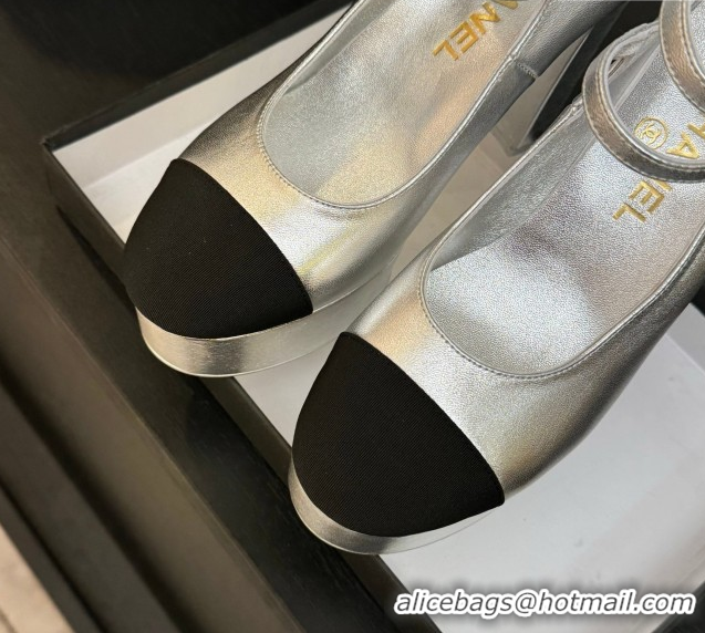 Shop Duplicate Chanel Laminated Leather & Grosgrain Platform Mary Janes Pumps 11cm with Double Buckle Silver 2025 G46433