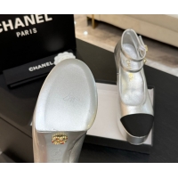 Shop Duplicate Chanel Laminated Leather & Grosgrain Platform Mary Janes Pumps 11cm with Double Buckle Silver 2025 G46433