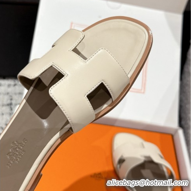 Good Looking Hermes Classic Oran Flat Slides Sandal in Shiny Calfskin Beige 0606129