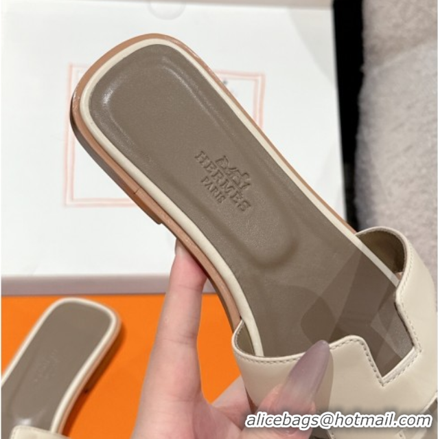 Good Looking Hermes Classic Oran Flat Slides Sandal in Shiny Calfskin Beige 0606129