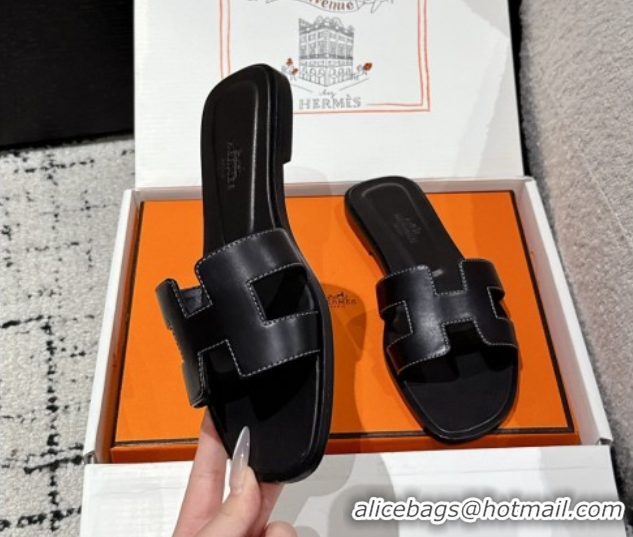 Sumptuous Hermes Classic Oran Flat Slides Sandal in Shiny Calfskin Black 0606131
