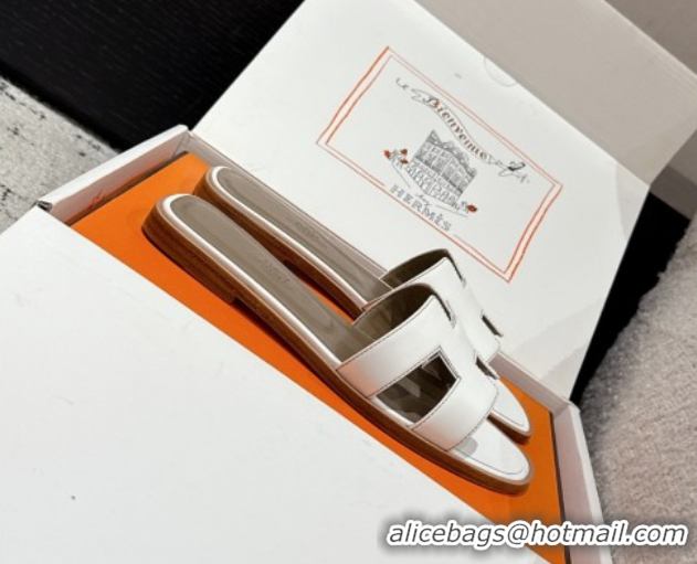 Grade Quality Hermes Classic Oran Flat Slides Sandal in Shiny Calfskin White 0606124