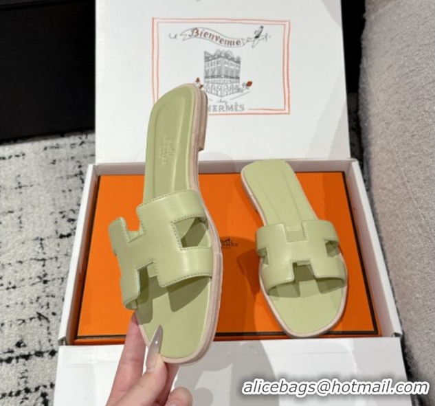 Top Grade Hermes Classic Oran Flat Slides Sandal in Shiny Calfskin Light Green 0606130