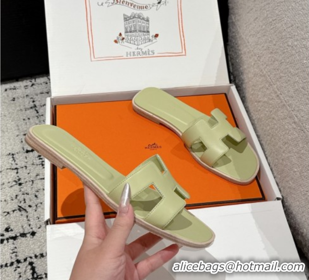 Top Grade Hermes Classic Oran Flat Slides Sandal in Shiny Calfskin Light Green 0606130