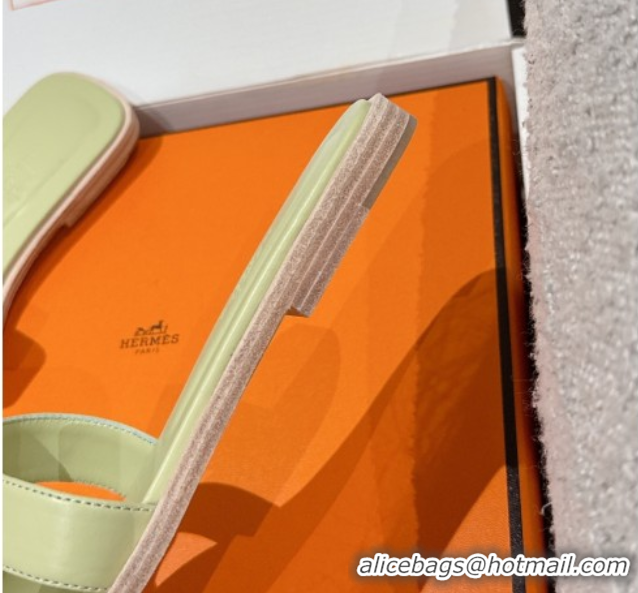 Top Grade Hermes Classic Oran Flat Slides Sandal in Shiny Calfskin Light Green 0606130