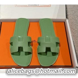 Lower Price Hermes Classic Oran Flat Slides Sandal in Shiny Calfskin Green 0606139