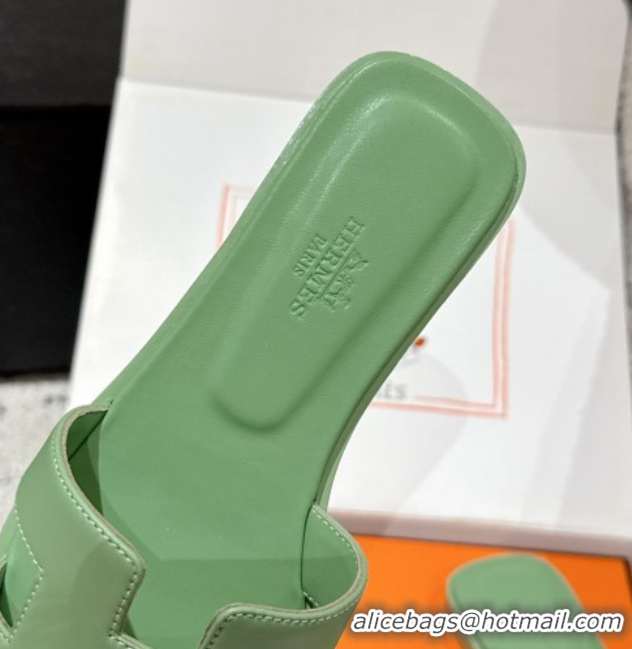 Lower Price Hermes Classic Oran Flat Slides Sandal in Shiny Calfskin Green 0606139