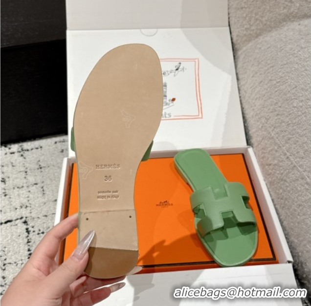 Lower Price Hermes Classic Oran Flat Slides Sandal in Shiny Calfskin Green 0606139