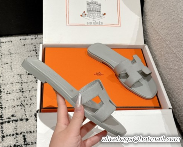 Purchase Hermes Classic Oran Flat Slides Sandal in Palm-Grained Leather Grey 0606148