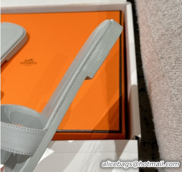 Purchase Hermes Classic Oran Flat Slides Sandal in Palm-Grained Leather Grey 0606148