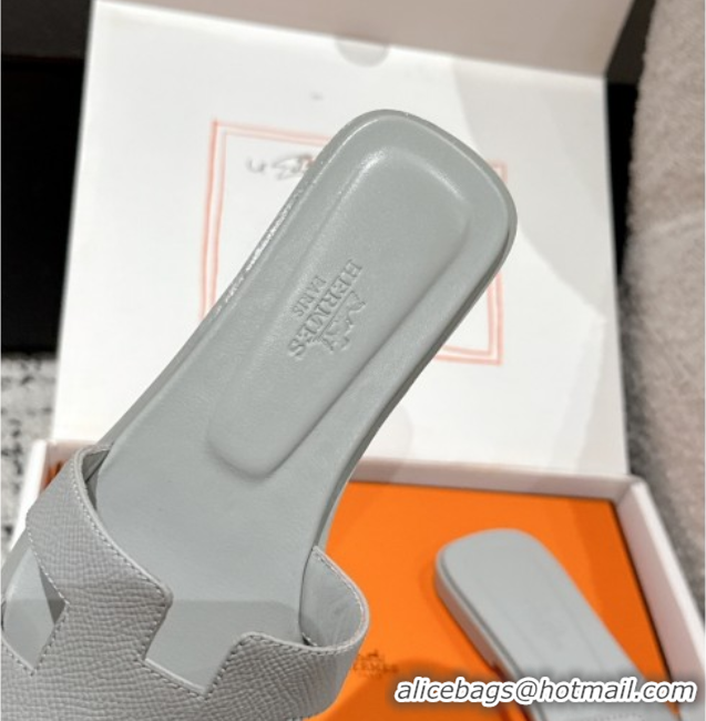 Purchase Hermes Classic Oran Flat Slides Sandal in Palm-Grained Leather Grey 0606148