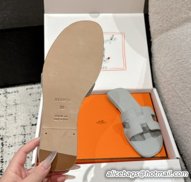 Purchase Hermes Classic Oran Flat Slides Sandal in Palm-Grained Leather Grey 0606148