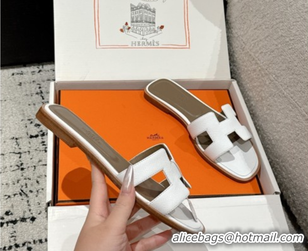 Sophisticated Hermes Classic Oran Flat Slides Sandal in Palm-Grained Leather White 0606152